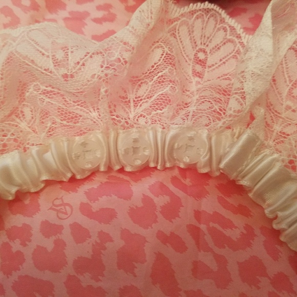 💲SOLD💲Wedding garter - Picture 2 of 2